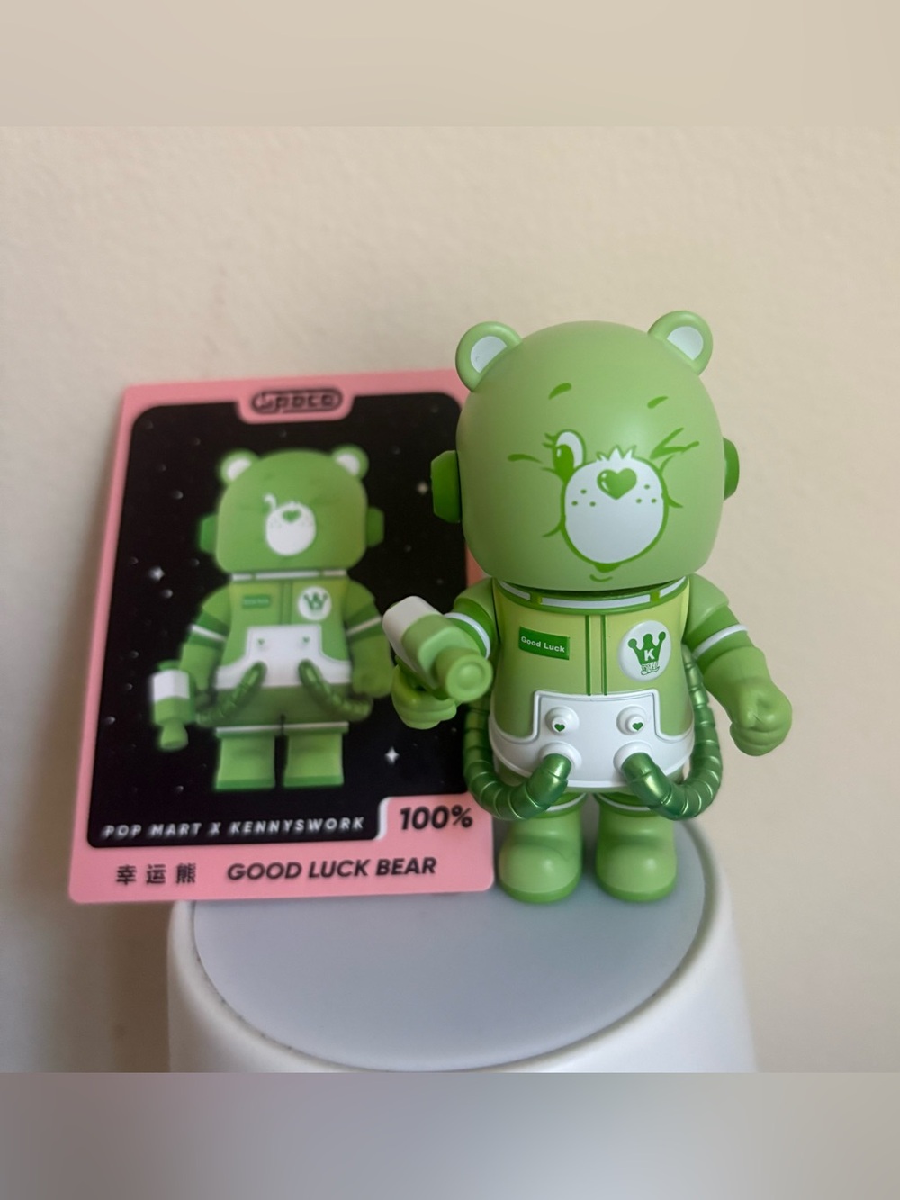 POP MART MEGA SPACE MOLLY 100% Series 3 Good Luck Bear